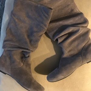 Steve Madden grey sued boots 8 1/2